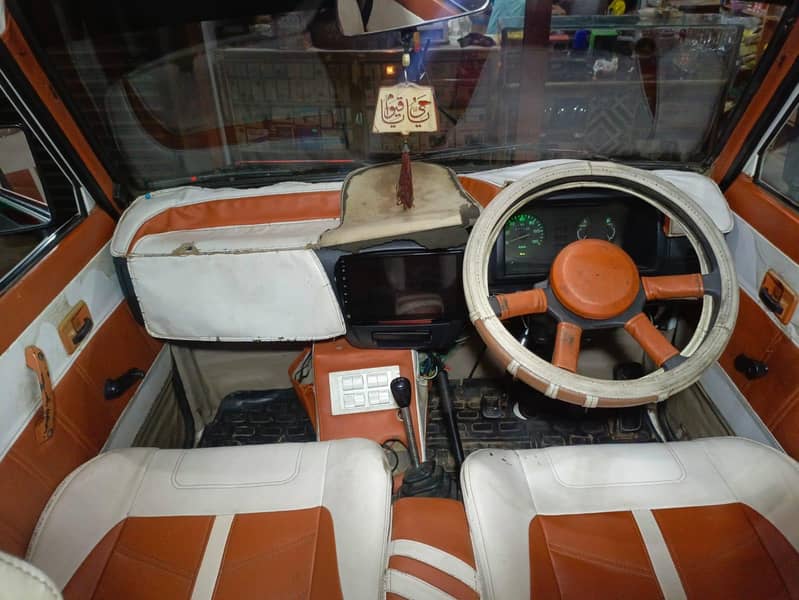 Suzuki bolan 4