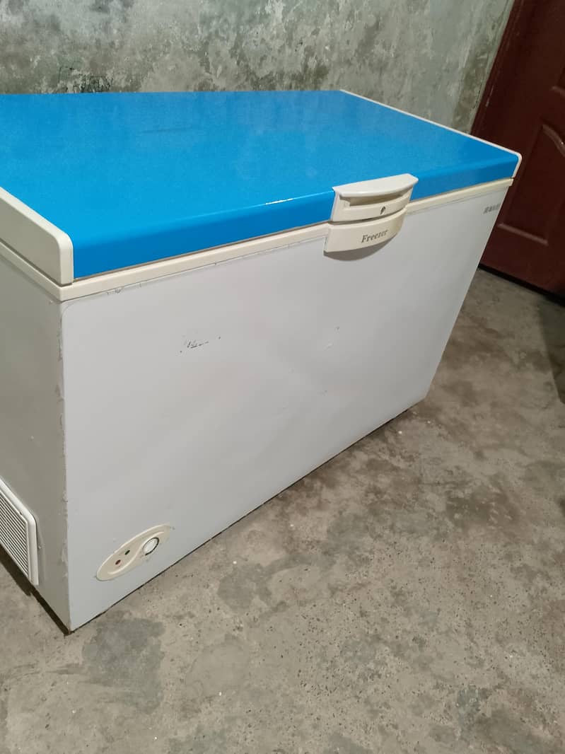 waves deep freezer 4