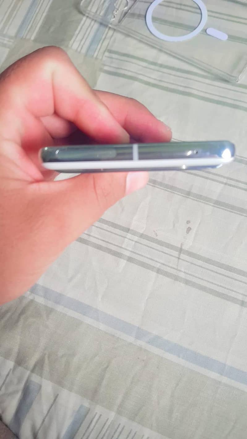 Google pixel 7 pro 5G 2