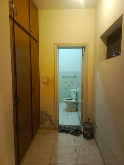 Prime Location 1 Kanal House in Askari 5 Heart of Lahore