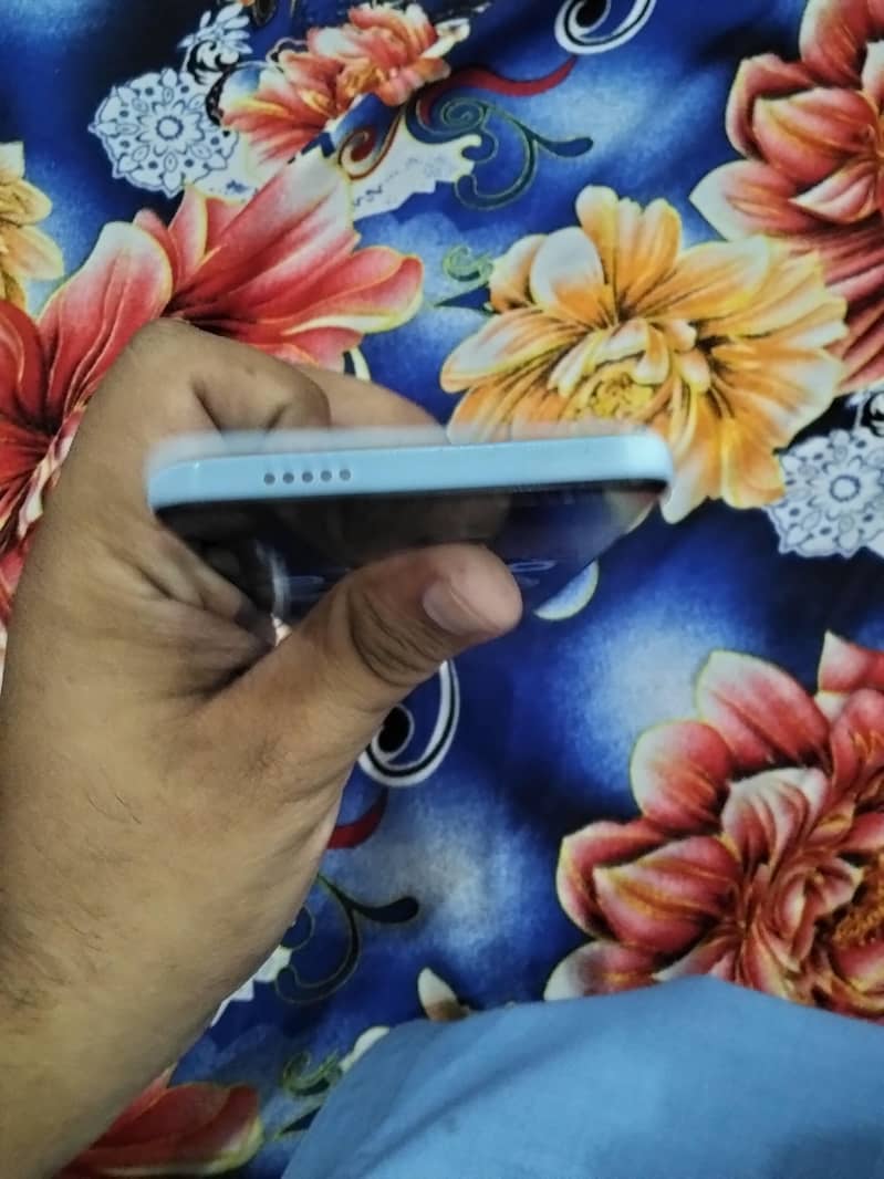 Redmi A2+ 4