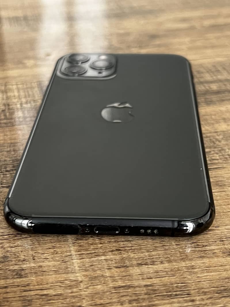 iPhone 11 Pro 0