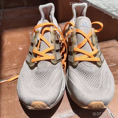 Ultraboost Light EU 41 US 8 Running Shoes