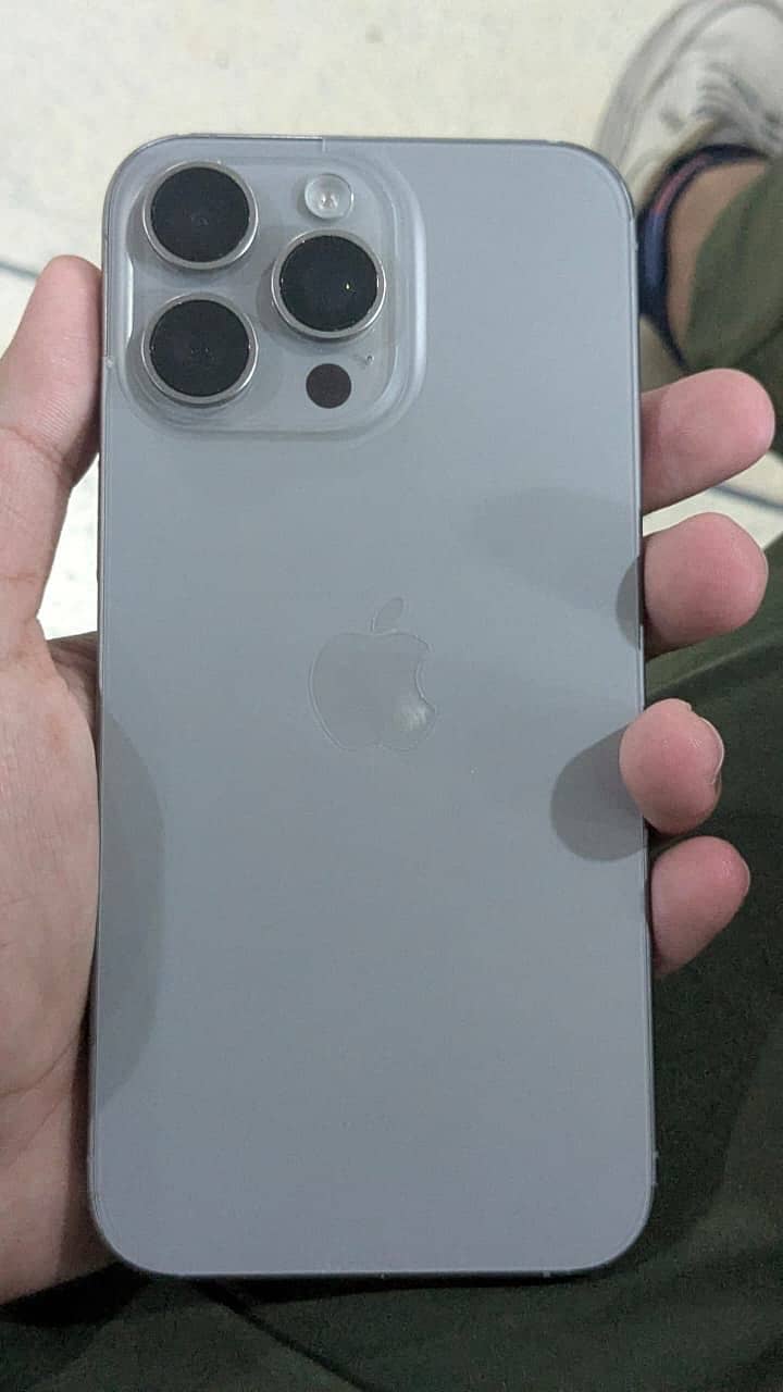 Iphone 15 pro max 0