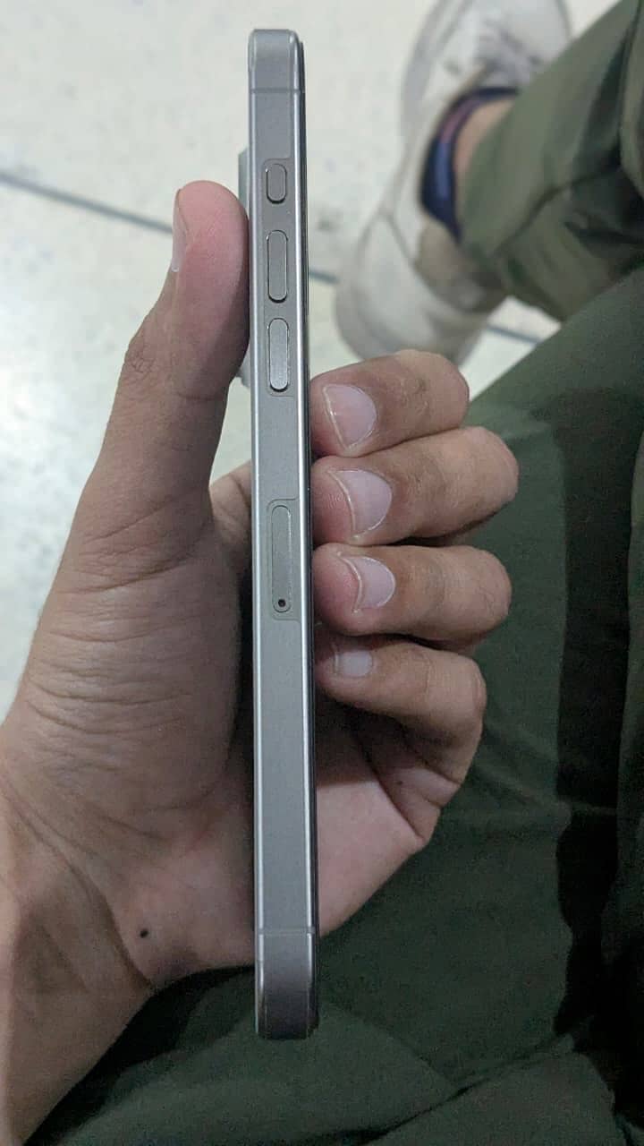 Iphone 15 pro max 2