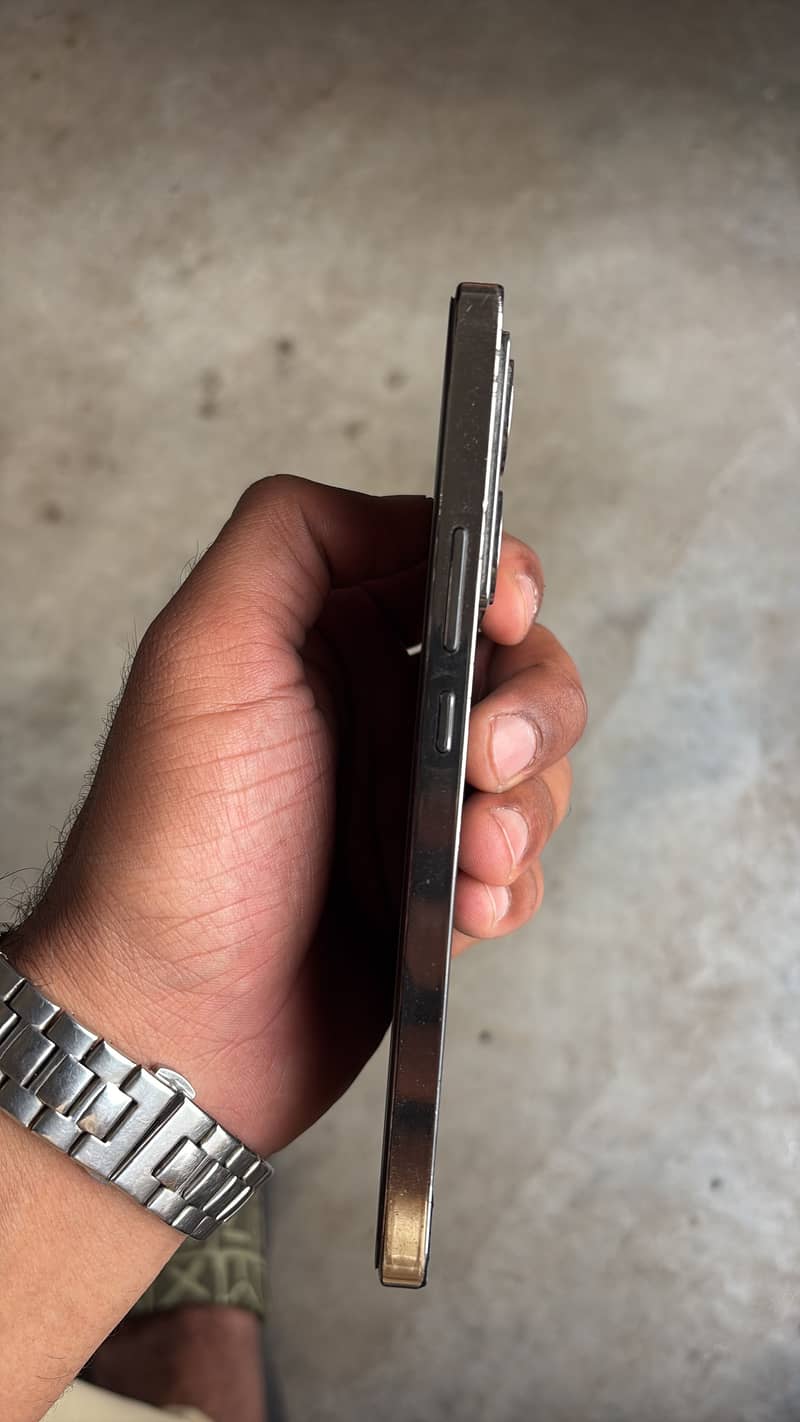 Infinix note 40 4