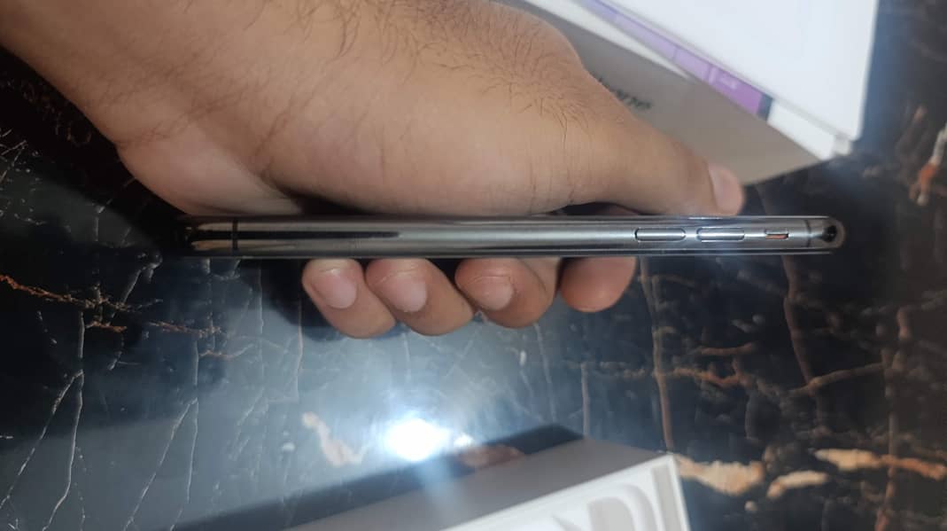 iPhoneX 4