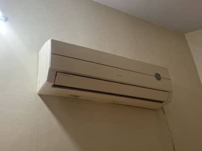 GREE SPLIT AC