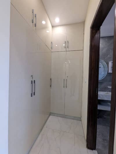 1 BED NON FURNISHED APRTMENT FOR RENT IN BAHRIA TOWN LAHORE
