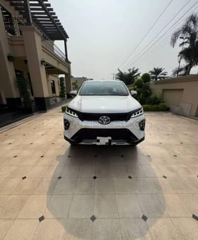 Toyota Fortuner Legender 2022