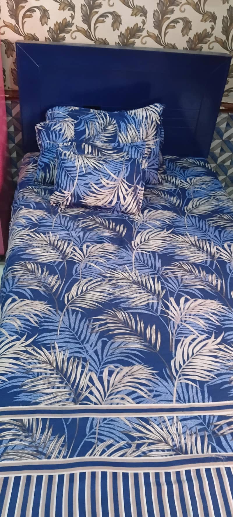 SINGLE BED 1