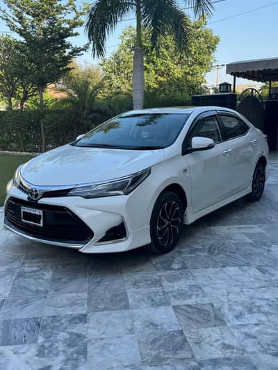 Scratch less Toyota Altis 2023 Special Edition sunroof projector light