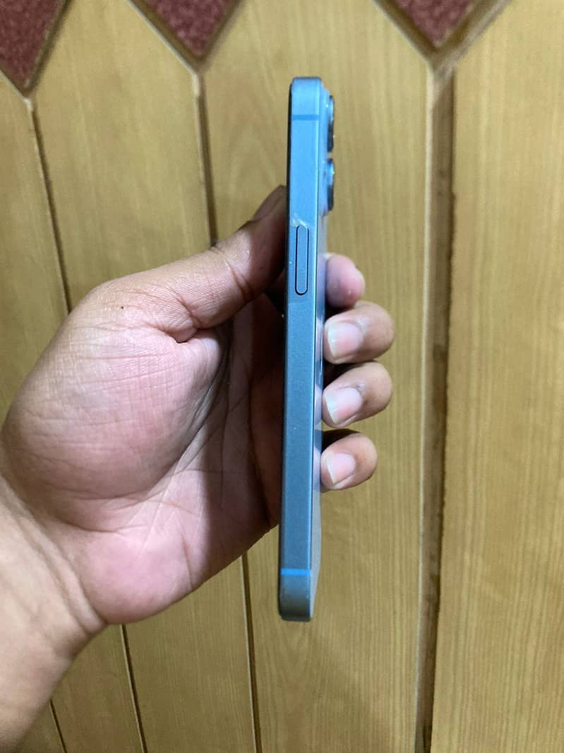 iPhone 14 2