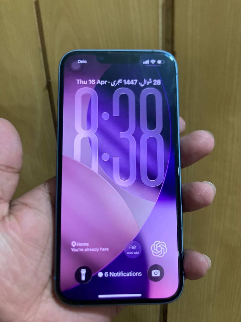 iPhone 14 4