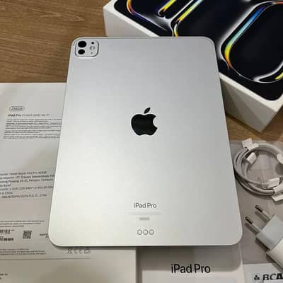 Ipad pro M4 pro Complete box 512gb contact WhatsApp 0329,16,64,108