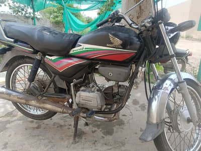 Honda CD 100 12 modil colour black