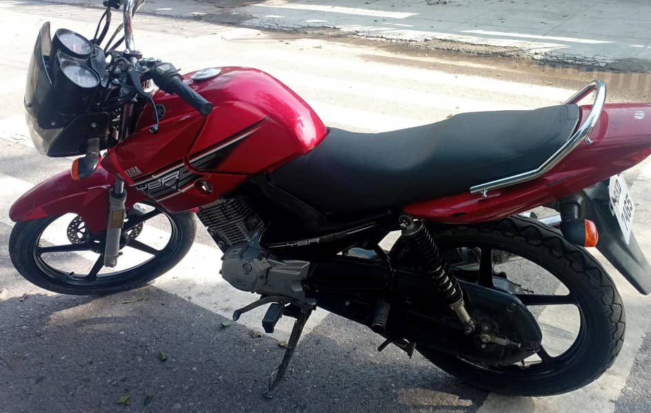 YAMAHA 1