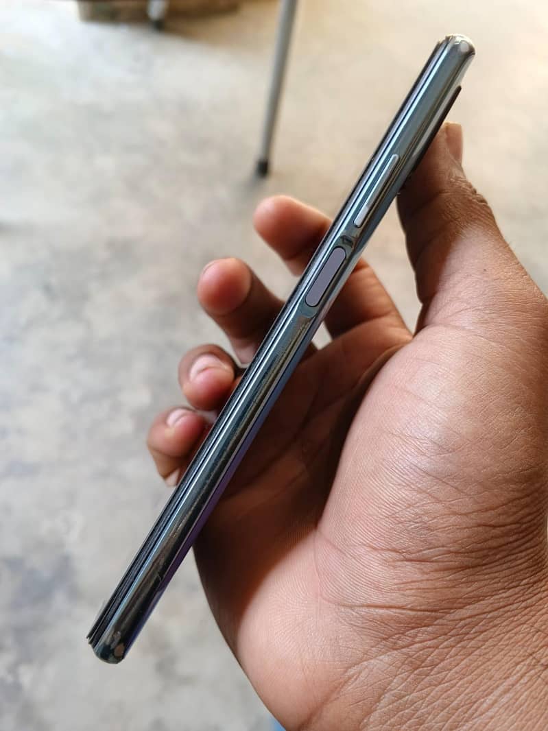 Y9s 6 128 3