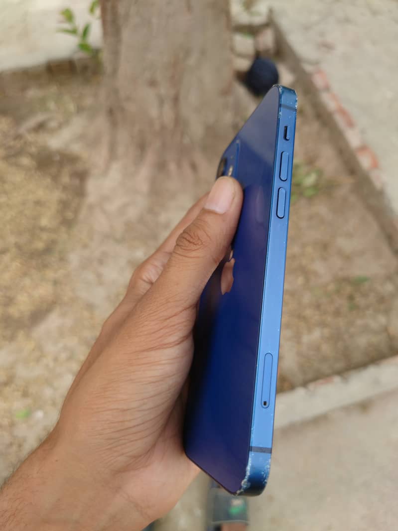iphone 12 4