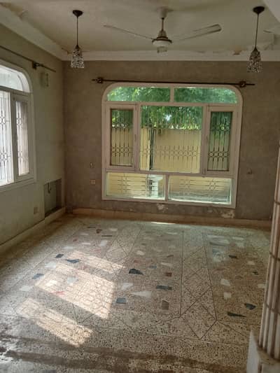 1st and 2nd floors for rent in I-10