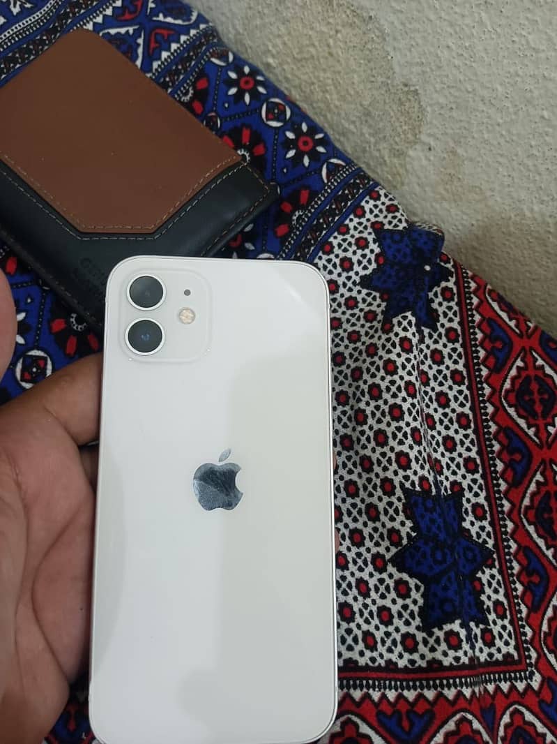 iPhone 12 2