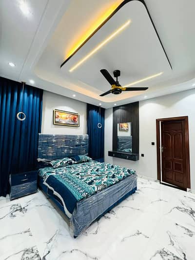 1 BED FULL FURNISHED APRTMENT FOR RENT IN BAHRIA TOWN LAHORE