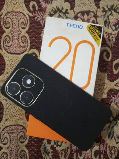 spark 20 8plus 8gb 256 gb with box charger