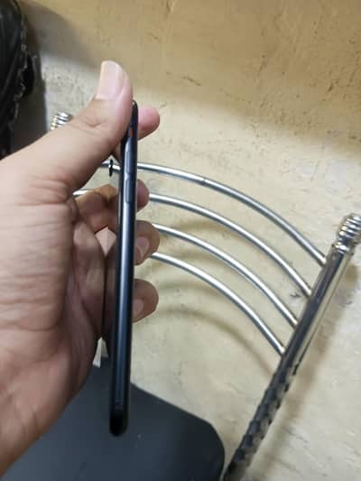 IPHONE SE 2020 ICLOUD LOCK