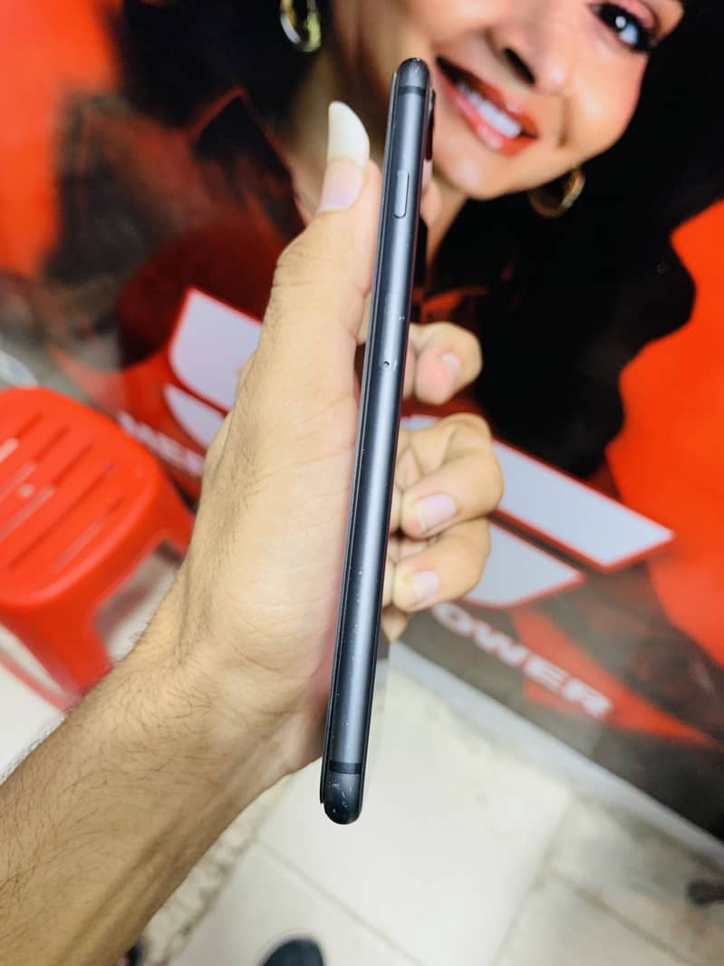 iPhone 8 Plus 2