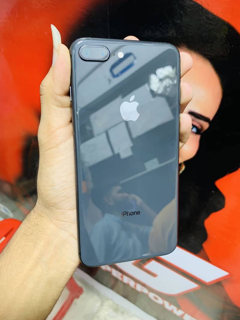 iPhone 8 Plus 3