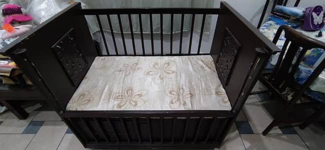 baby cot