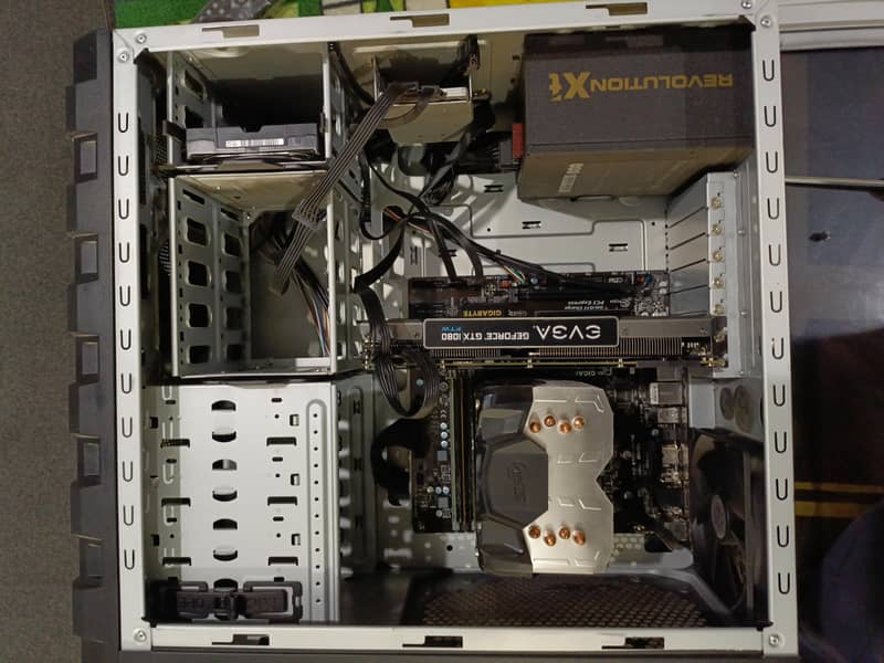 Cooling Master gaming PC 2