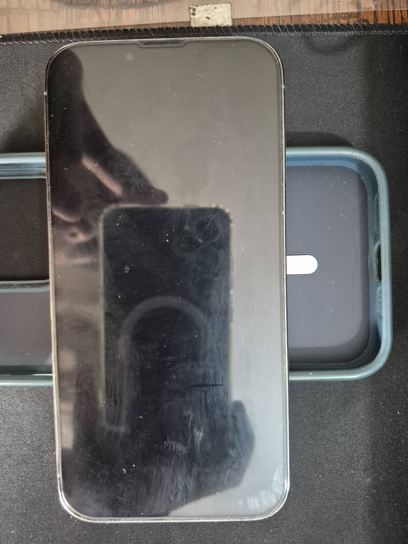 Apple iPhone 13 Pro 1