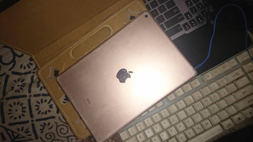 Ipad 8th gen with box 3