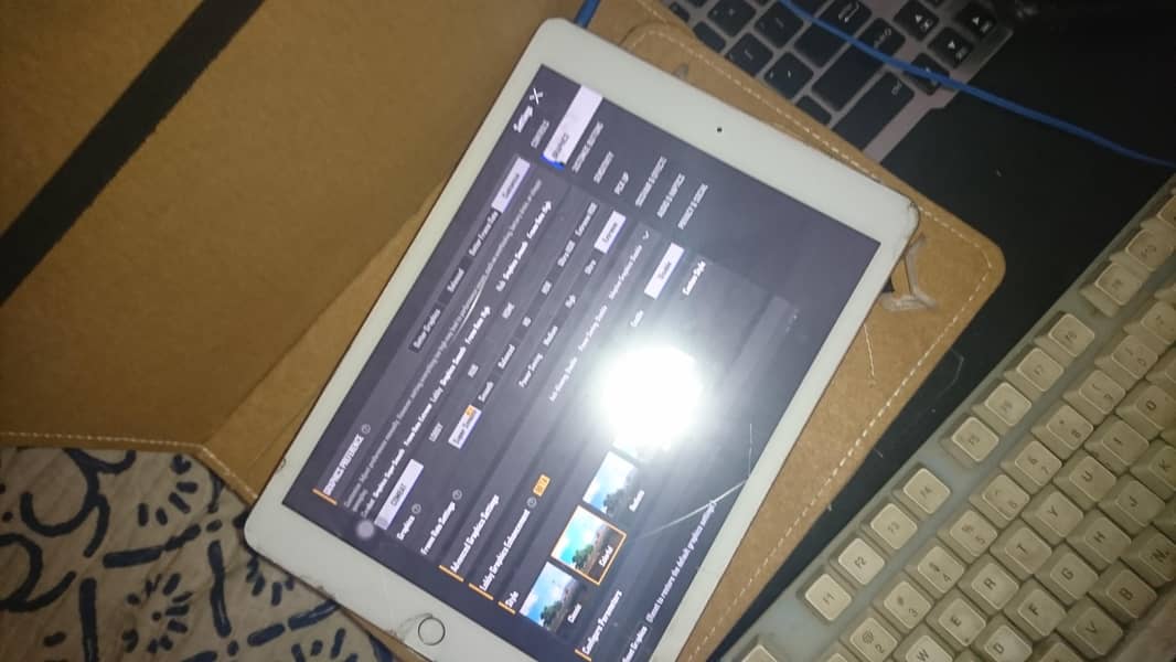 Ipad 8th gen with box 4