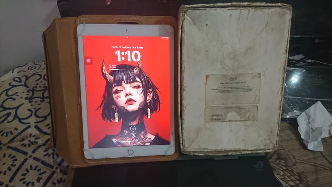 Ipad 8th gen with box 6