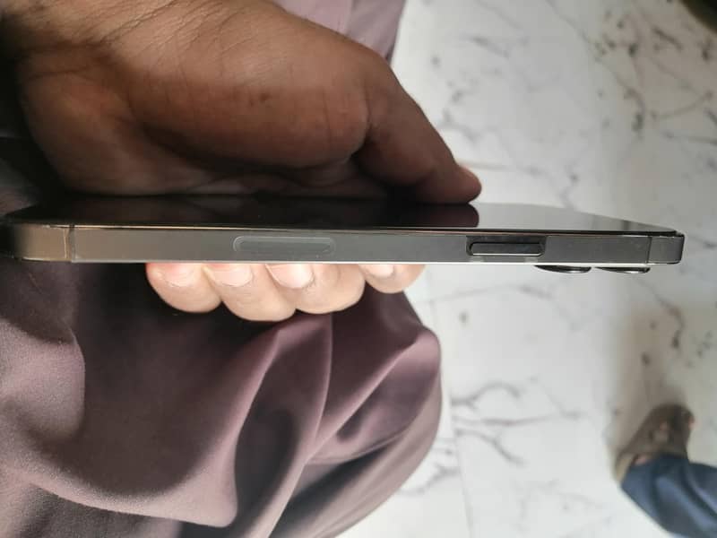 ipone 12pro max  Jv 2