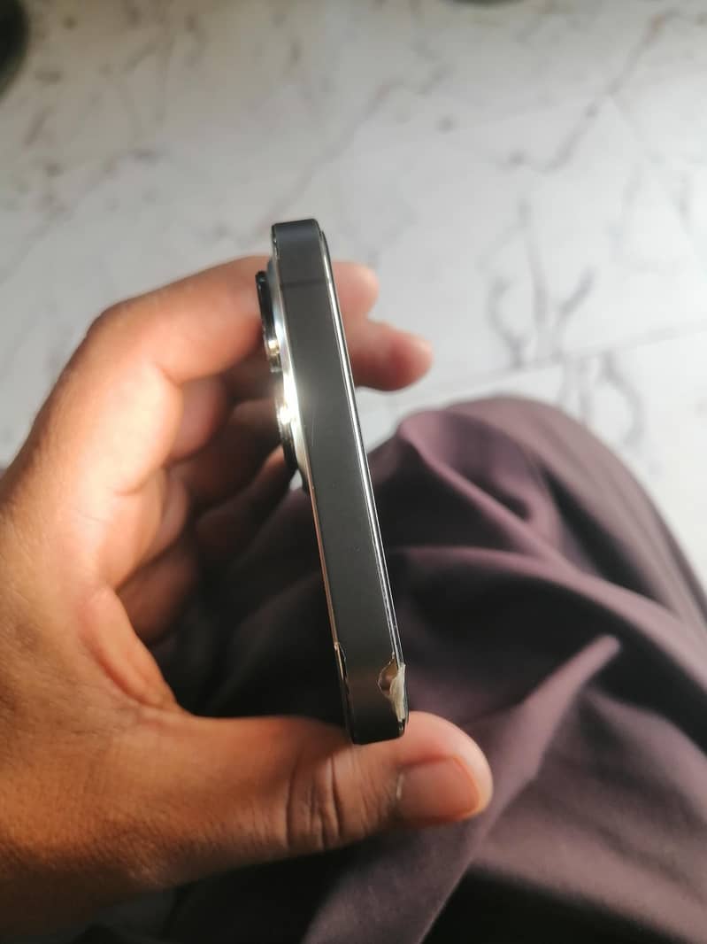 ipone 12pro max  Jv 7
