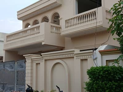 10 Marla Brand New House For Sale