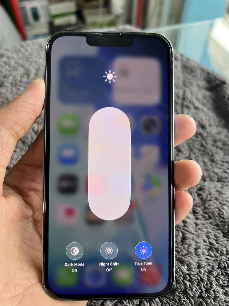 iPhone 13 pro 4