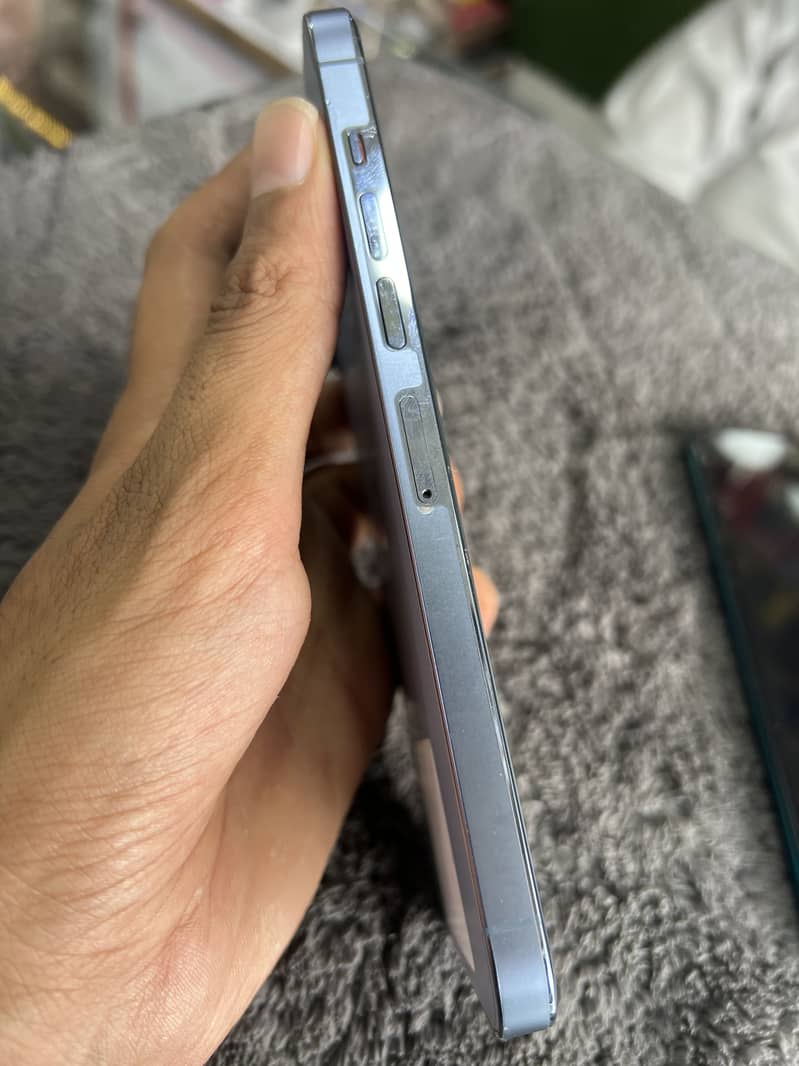 iPhone 13 Pro Max 1