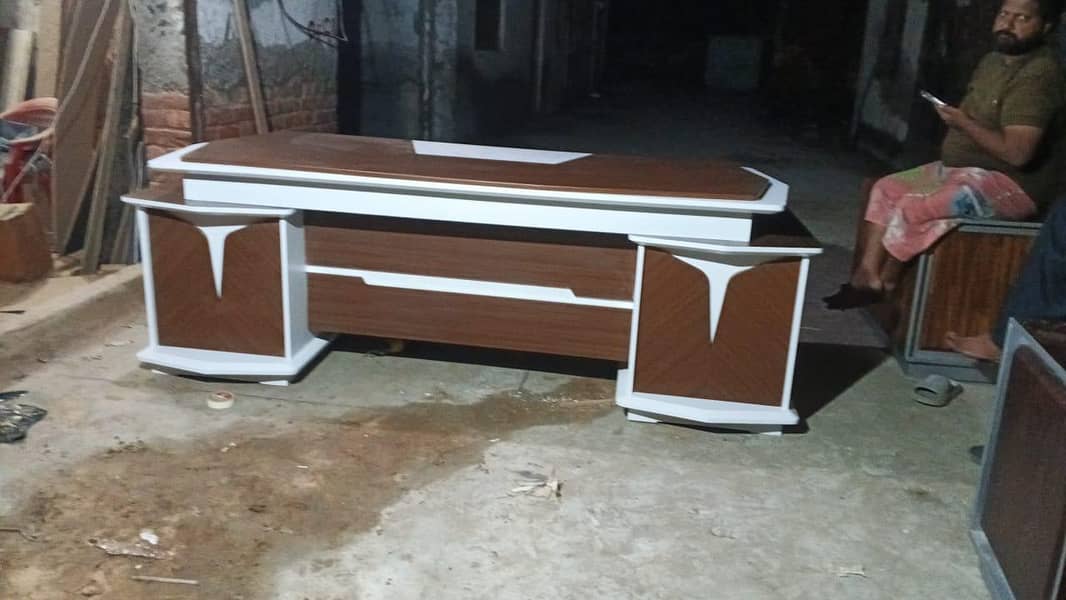 Executive table /  Study Table / office desk / computer table /Manager 19
