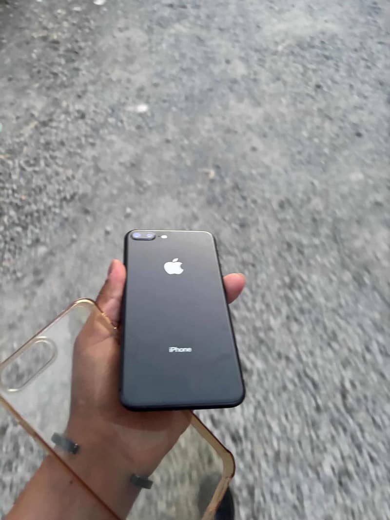iphone 8 plus. 1