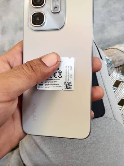 hot 50i 6+6/128. exchange possible. 1.5 month warranty available