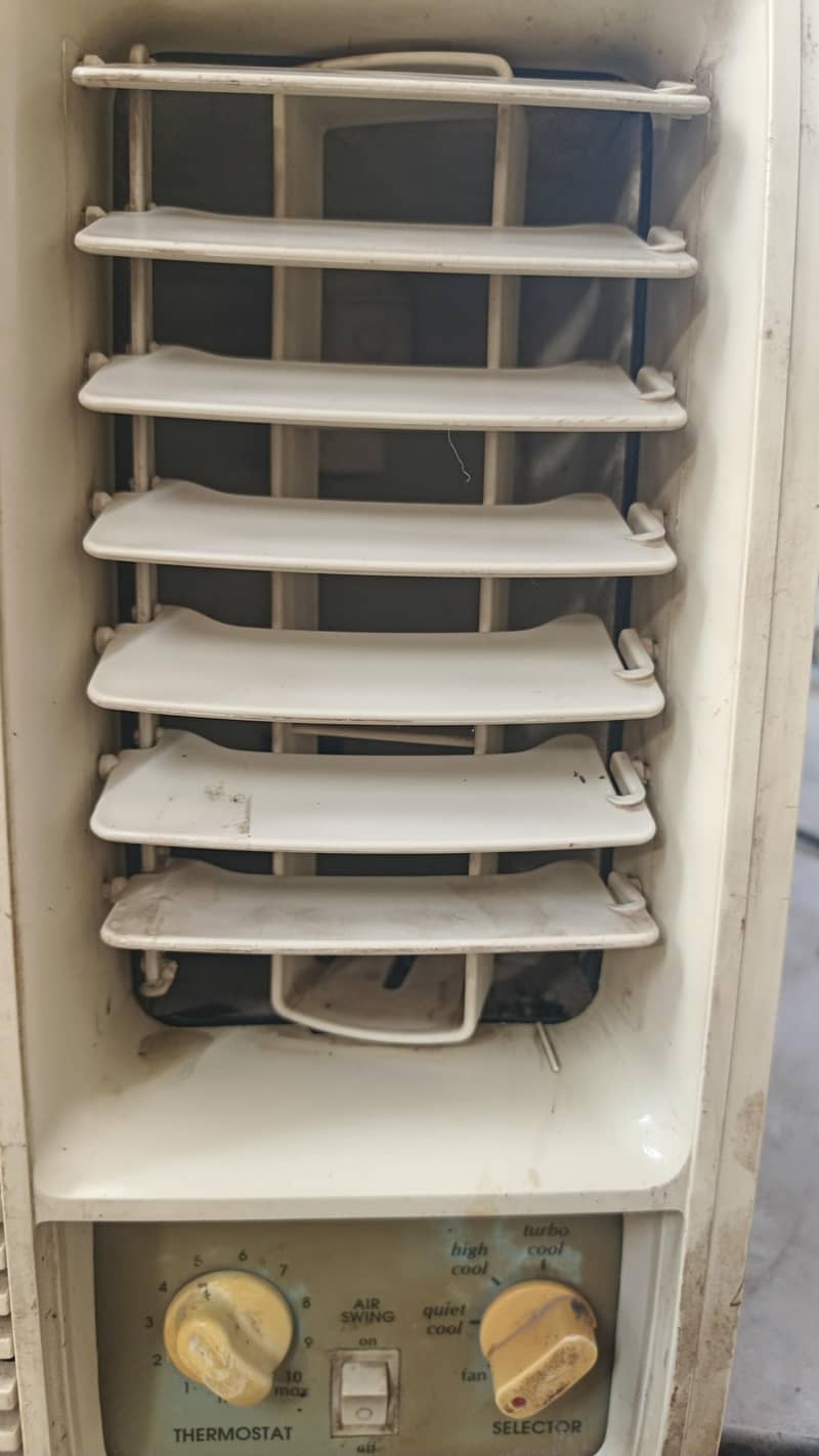window ac 1