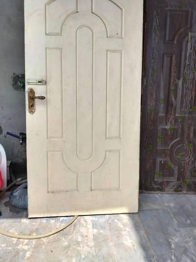 Wood door urgently sale
