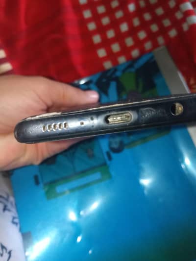 only mobile phone box charger nai hai serious person he rabta kray