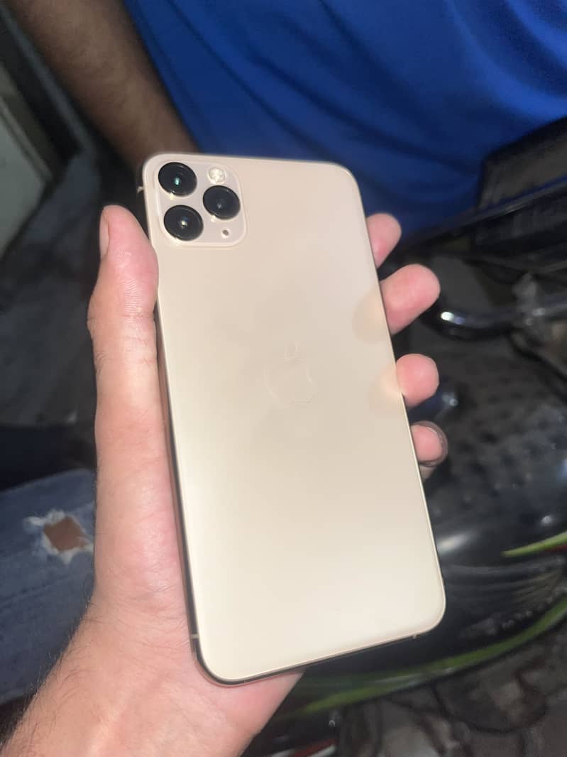 iPhone 11 Pro Max 0
