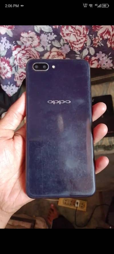 box he magar charger nhi he keemat munasib ho jay gi