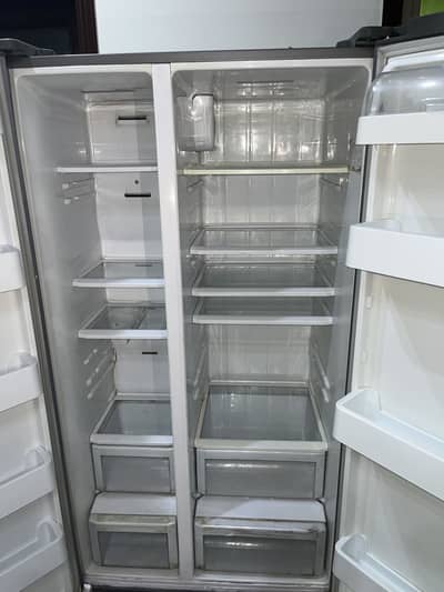Samsung 2 door refrigerator and freezer